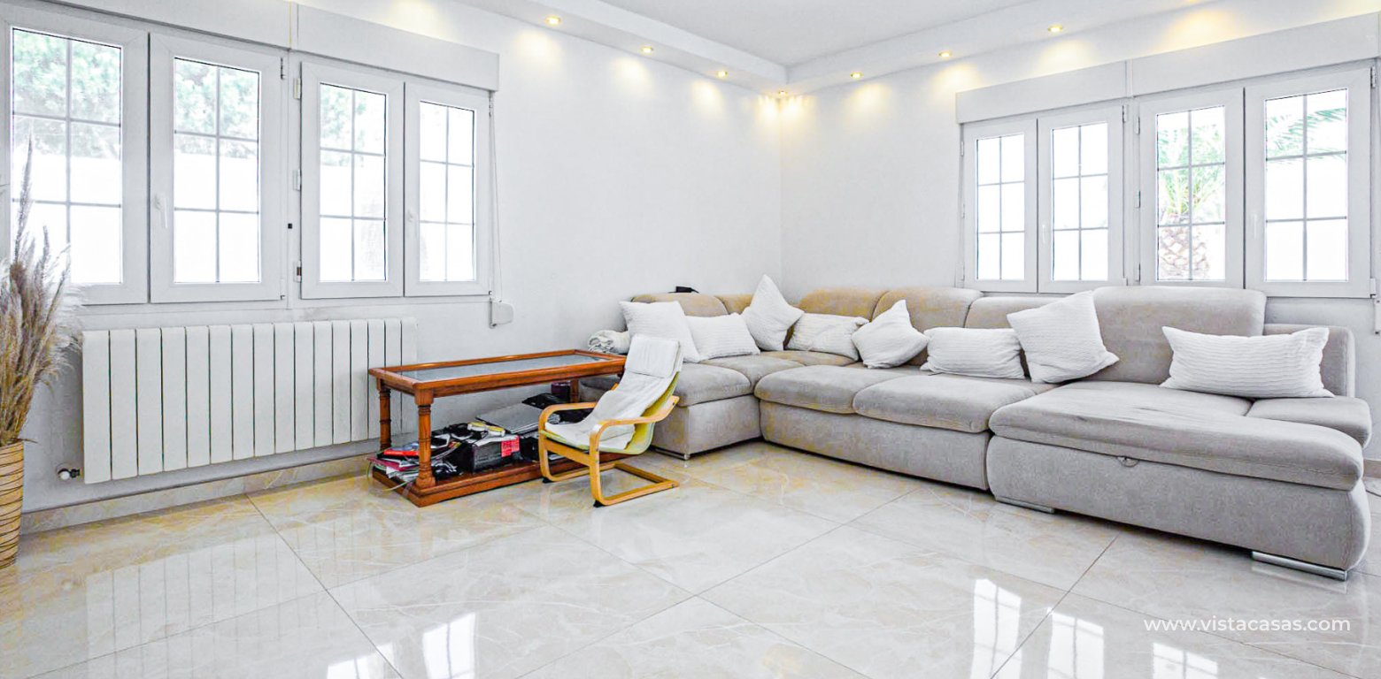 Venta - Chalet - La Zenia