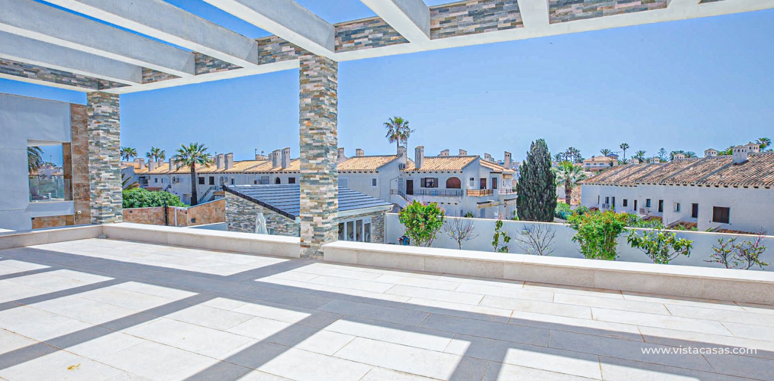 Venta - Chalet - La Zenia