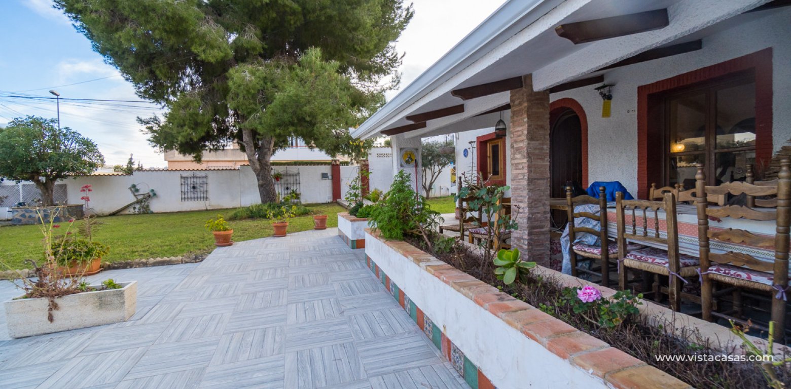 Resale - Villa - Cabo Roig