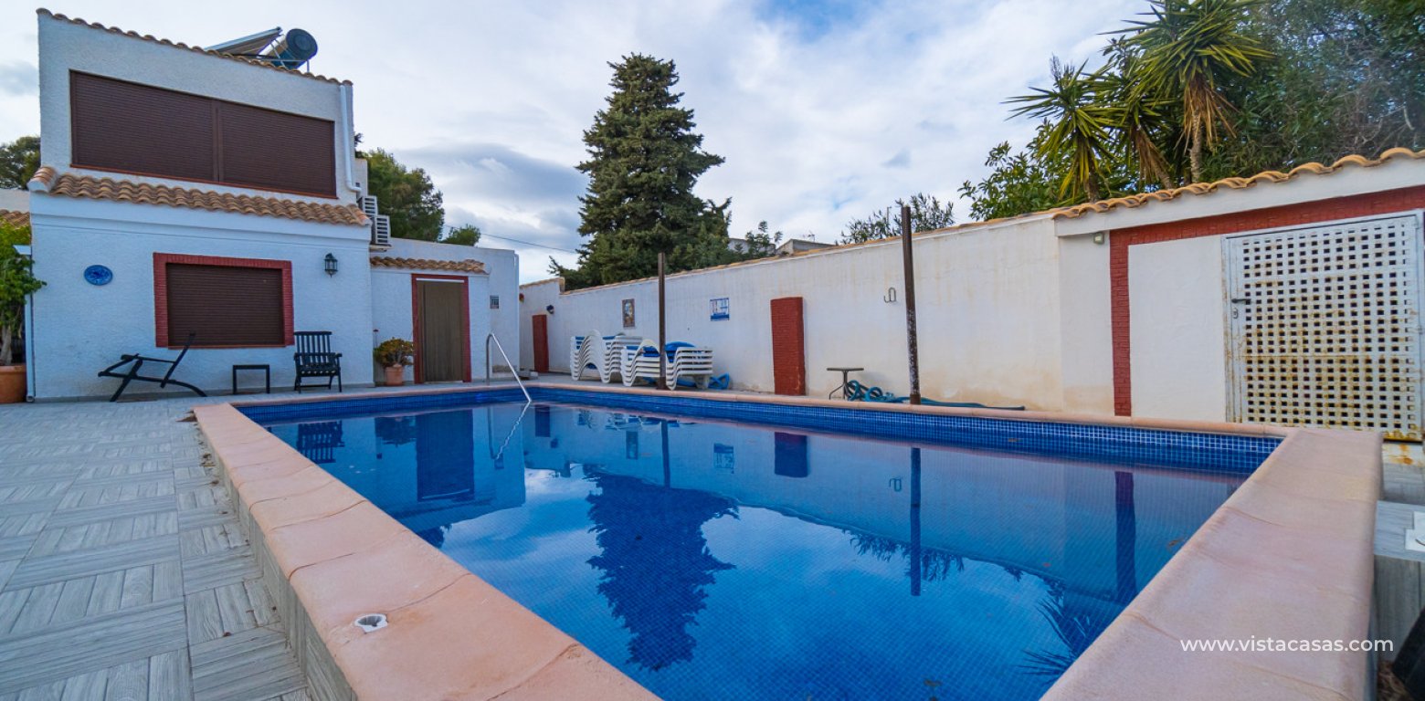 Resale - Villa - Cabo Roig