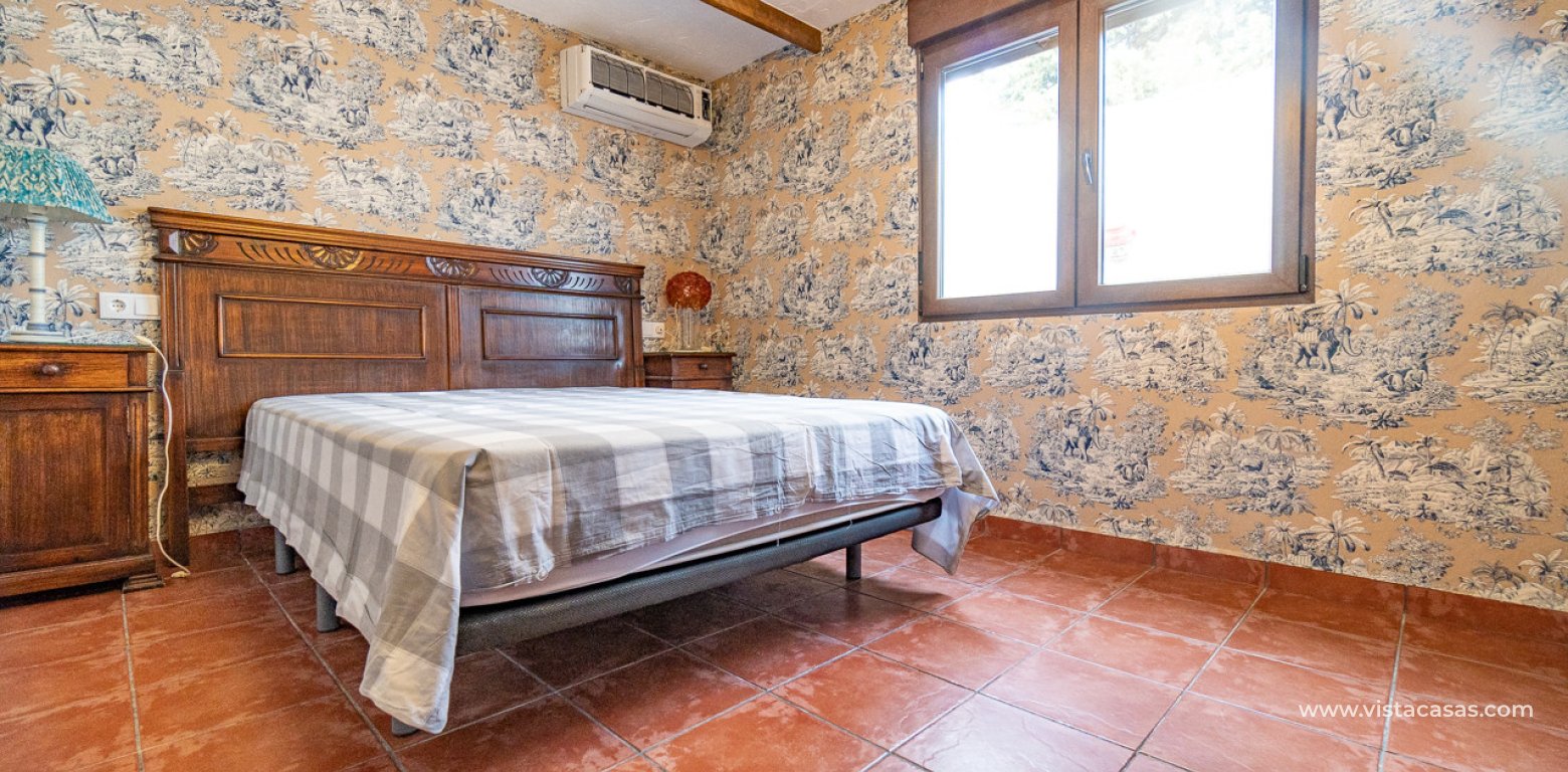 Resale - Villa - Cabo Roig