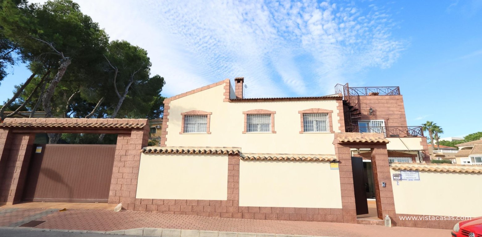 Resale - Villa - Los Altos