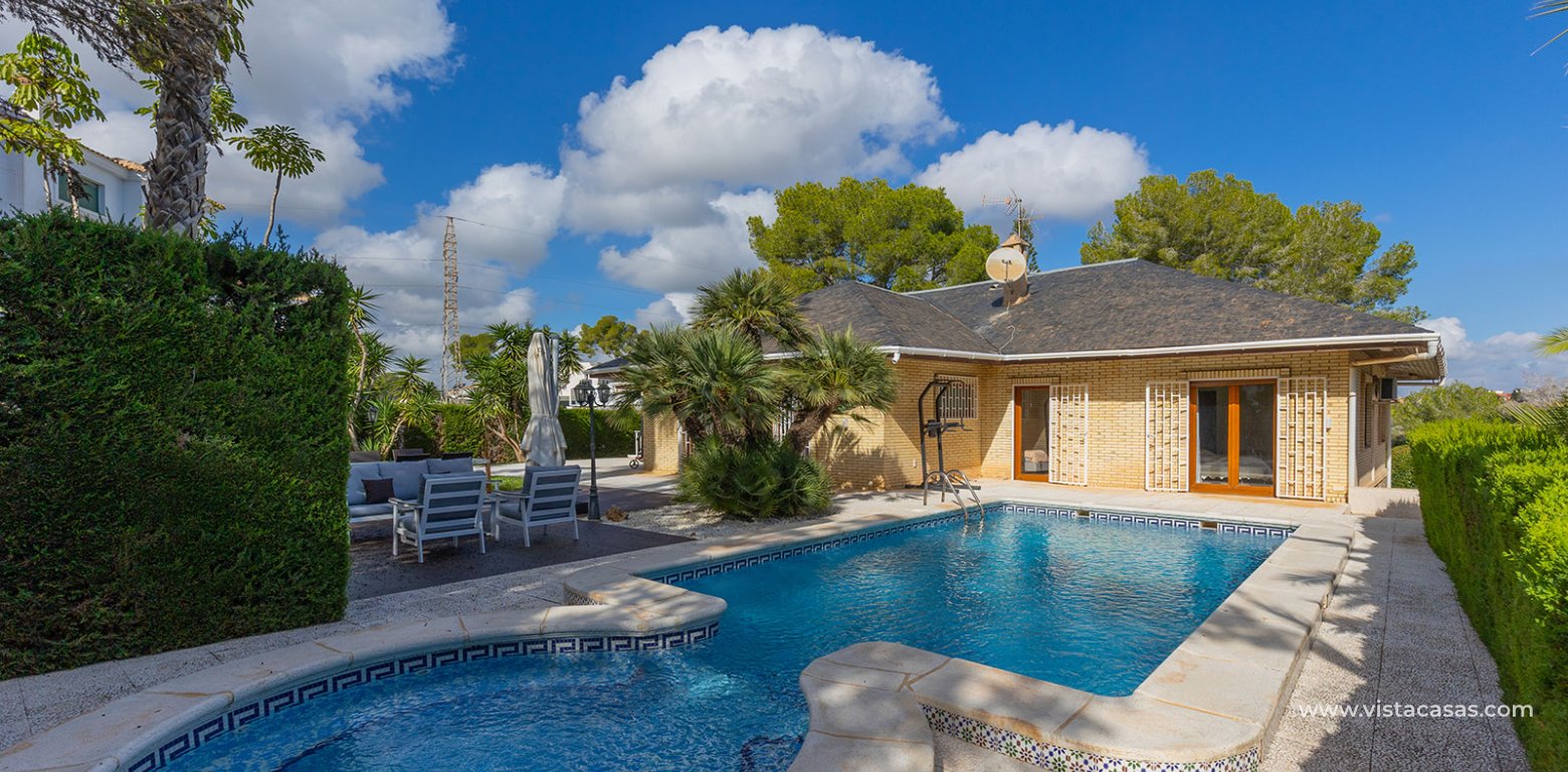Resale - Villa - Villamartin