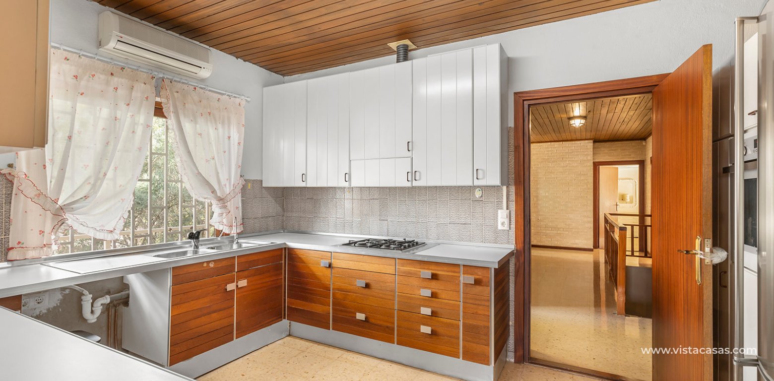 Resale - Villa - Villamartin
