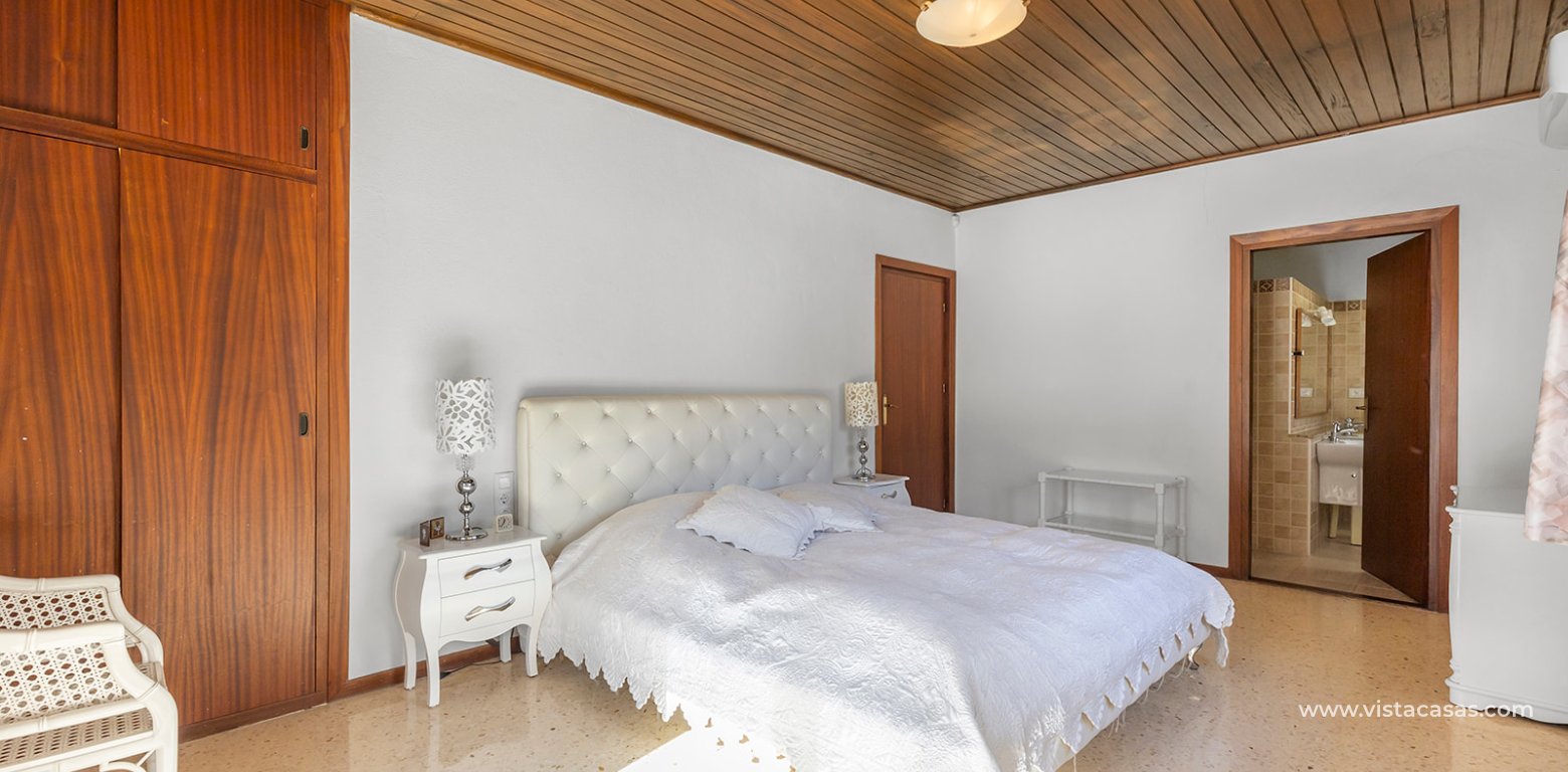 Resale - Villa - Villamartin