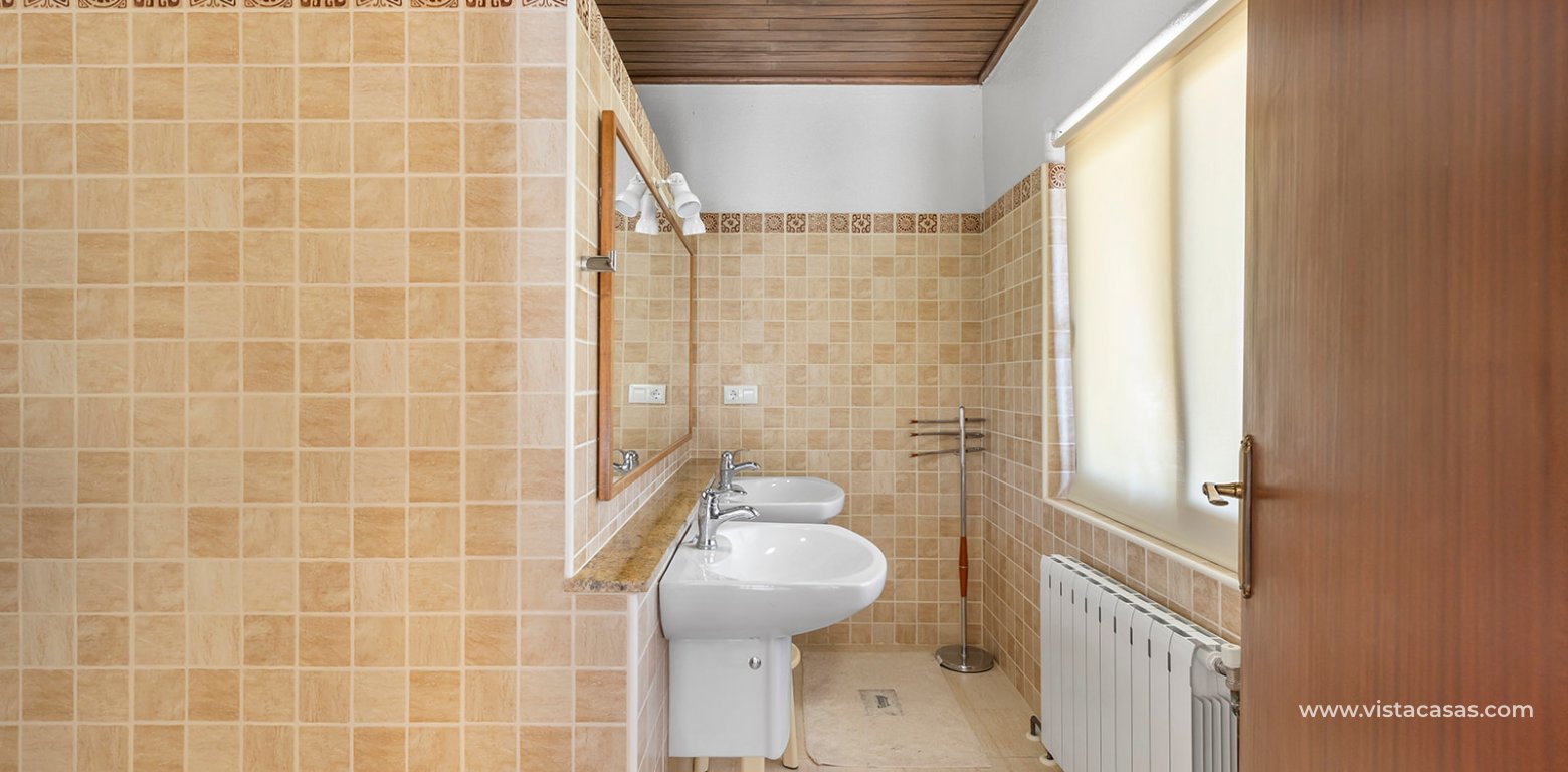 Resale - Villa - Villamartin