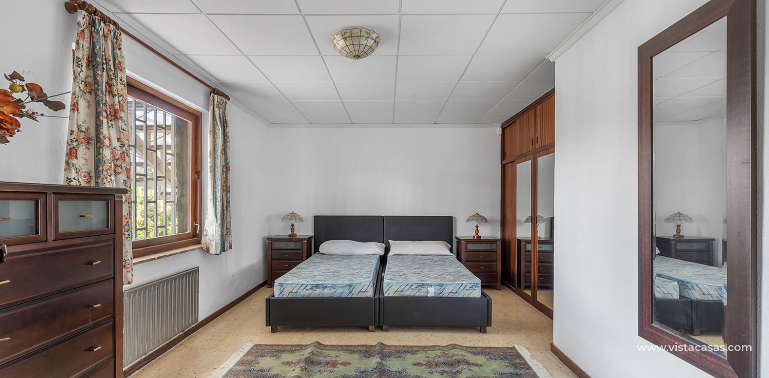 Resale - Villa - Villamartin