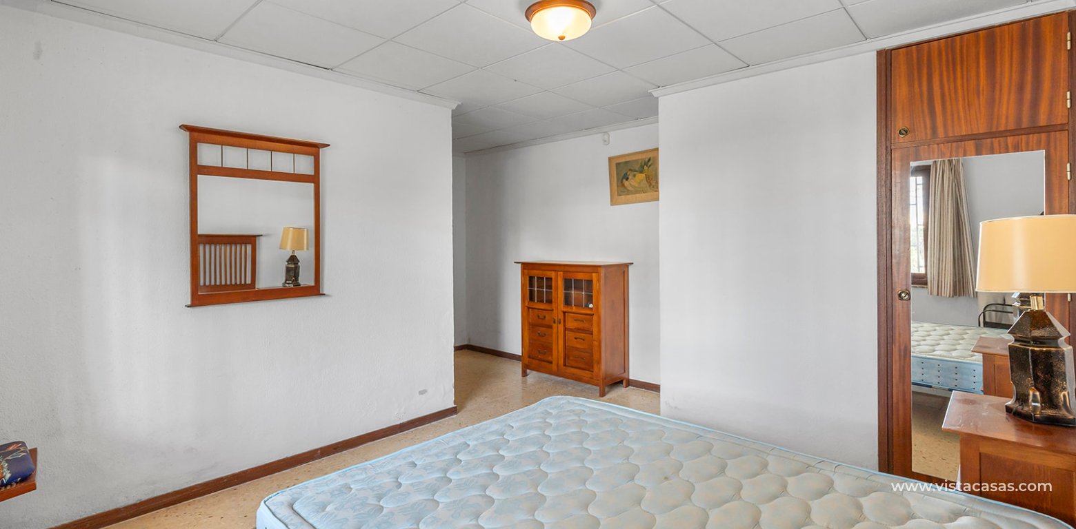 Resale - Villa - Villamartin