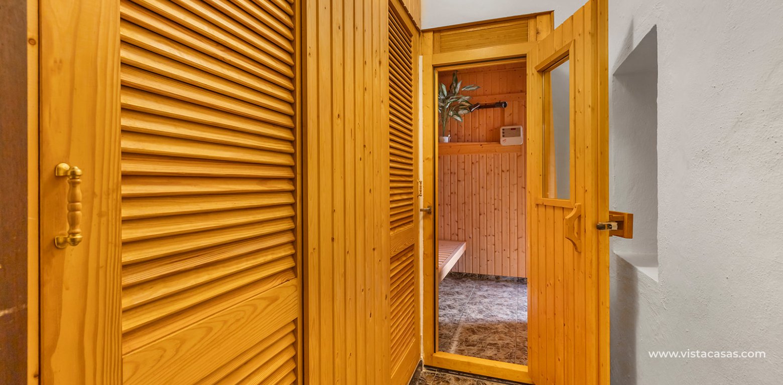 Resale - Villa - Villamartin