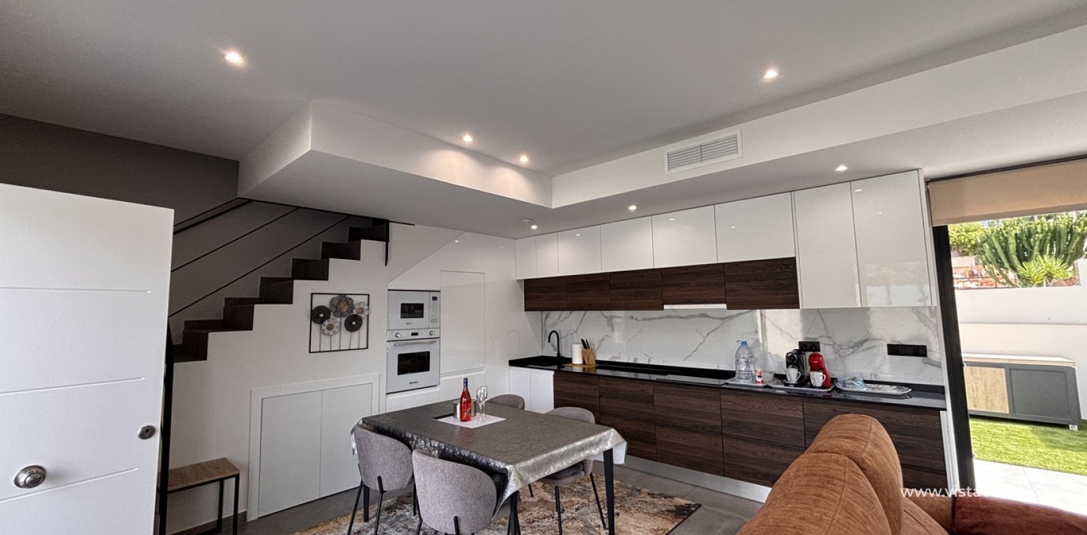 Resale - Villa - Villamartin