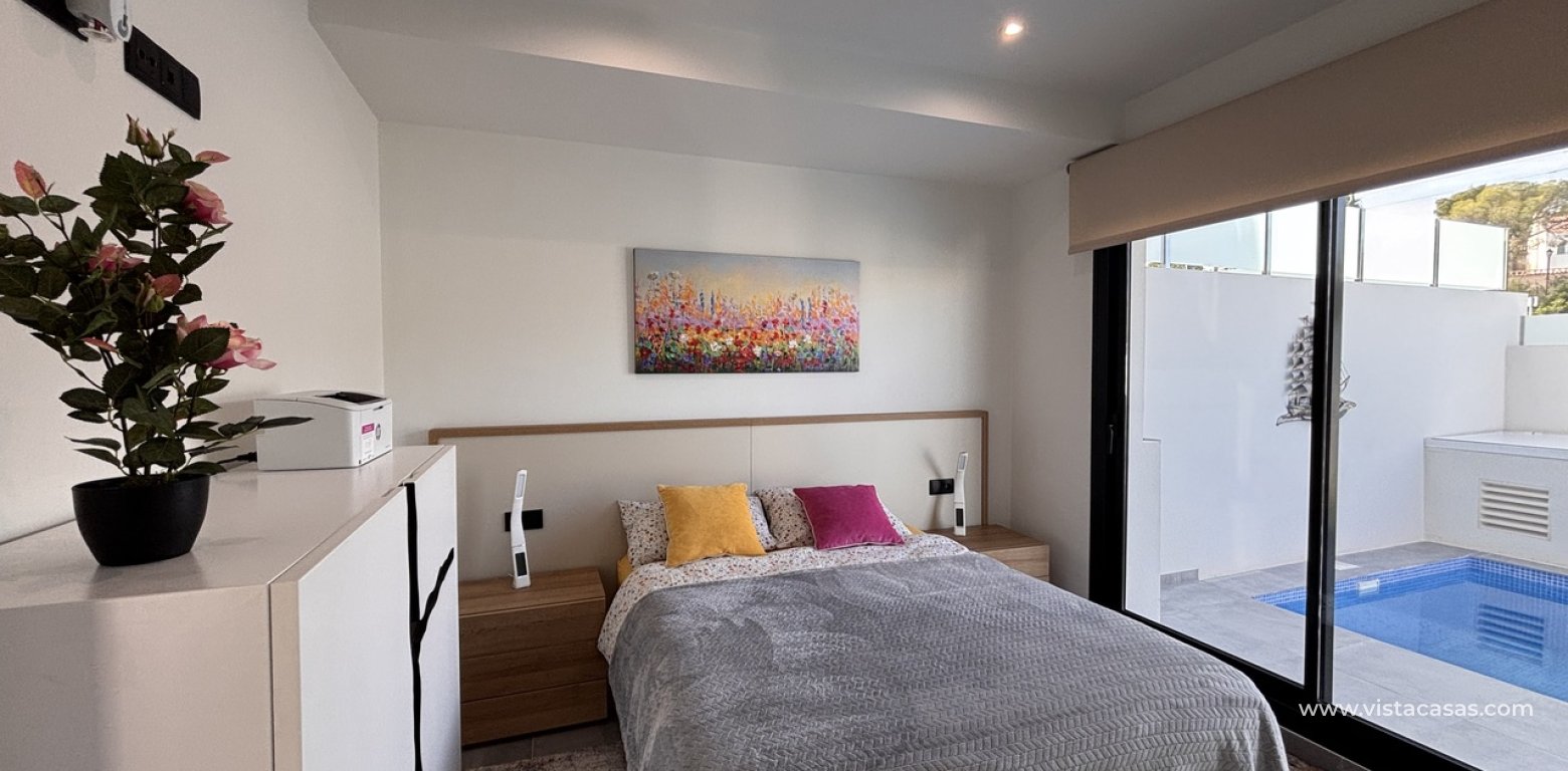 Resale - Villa - Villamartin