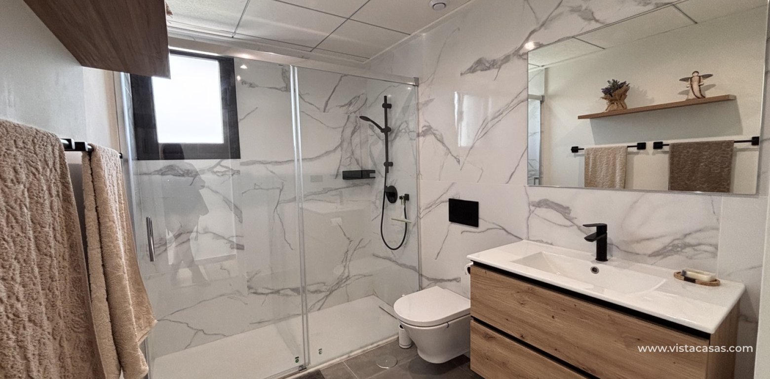 Resale - Villa - Villamartin