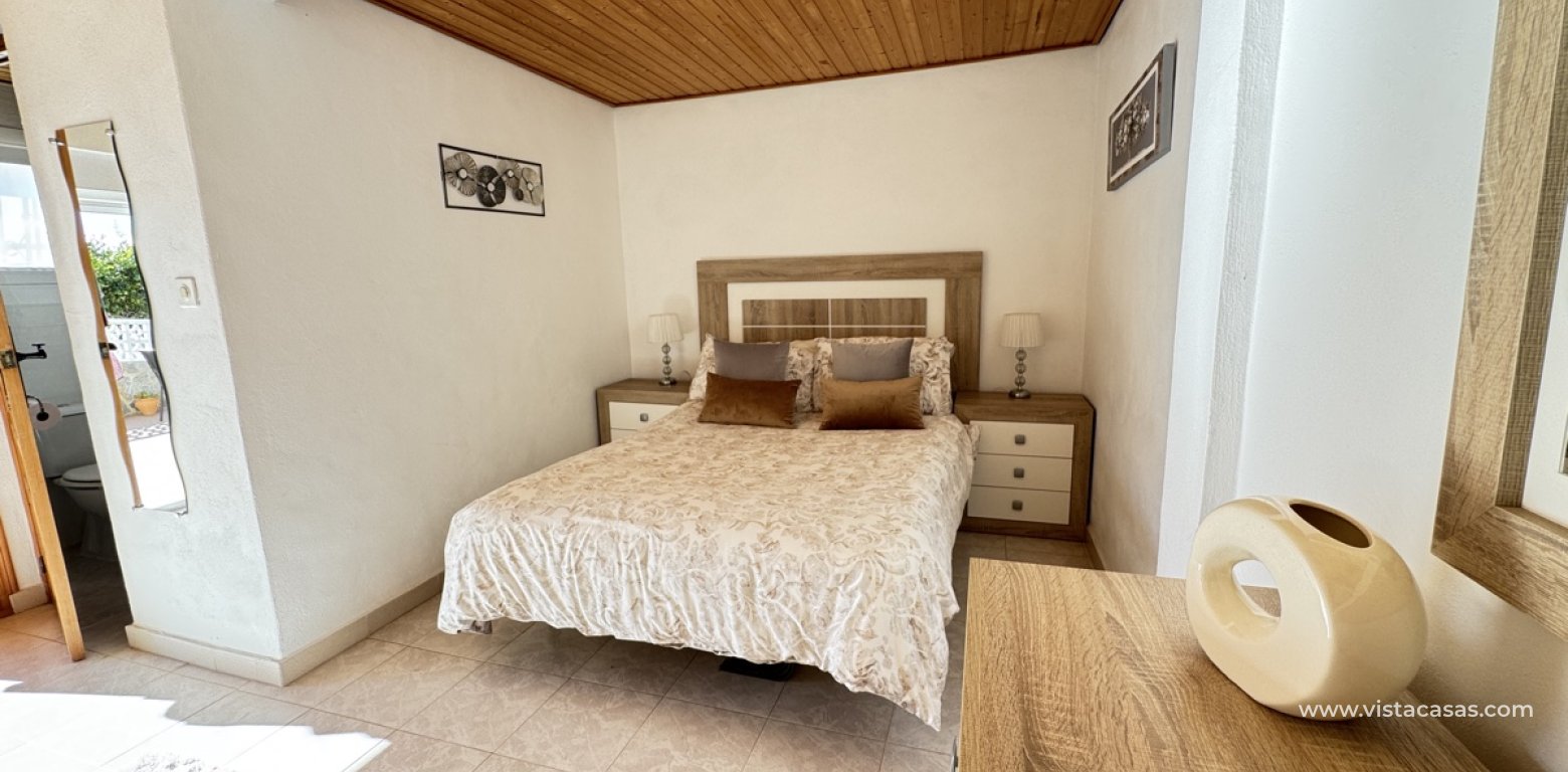 Sale - Villa - Villamartin