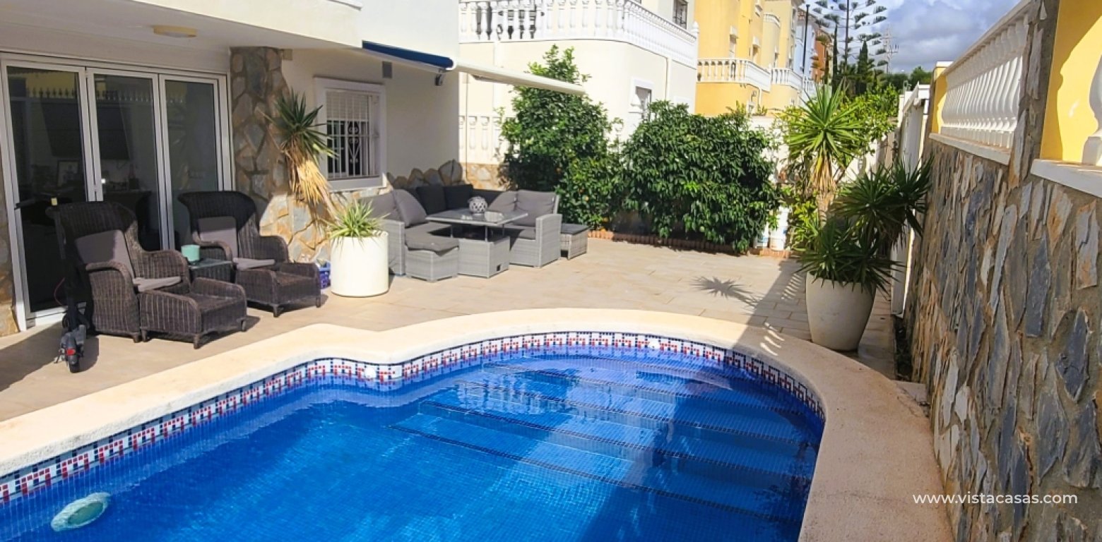 Resale - Villa - Villamartin