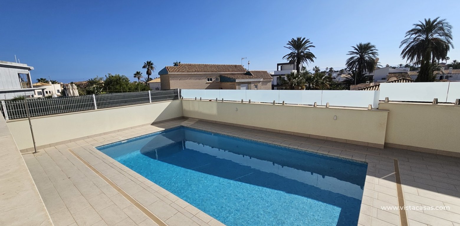 Venta - Chalet - La Zenia