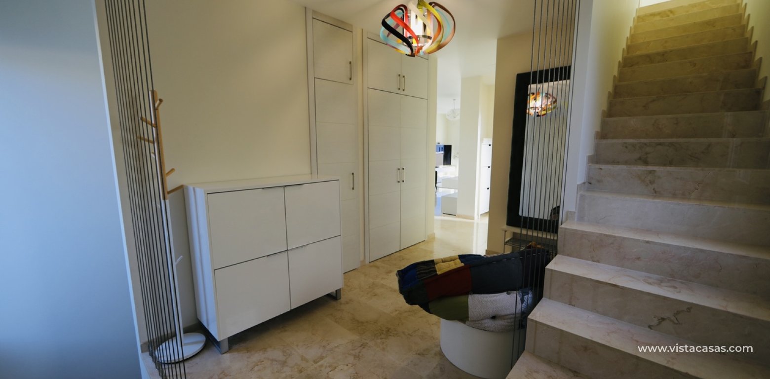 Venta - Chalet - La Zenia