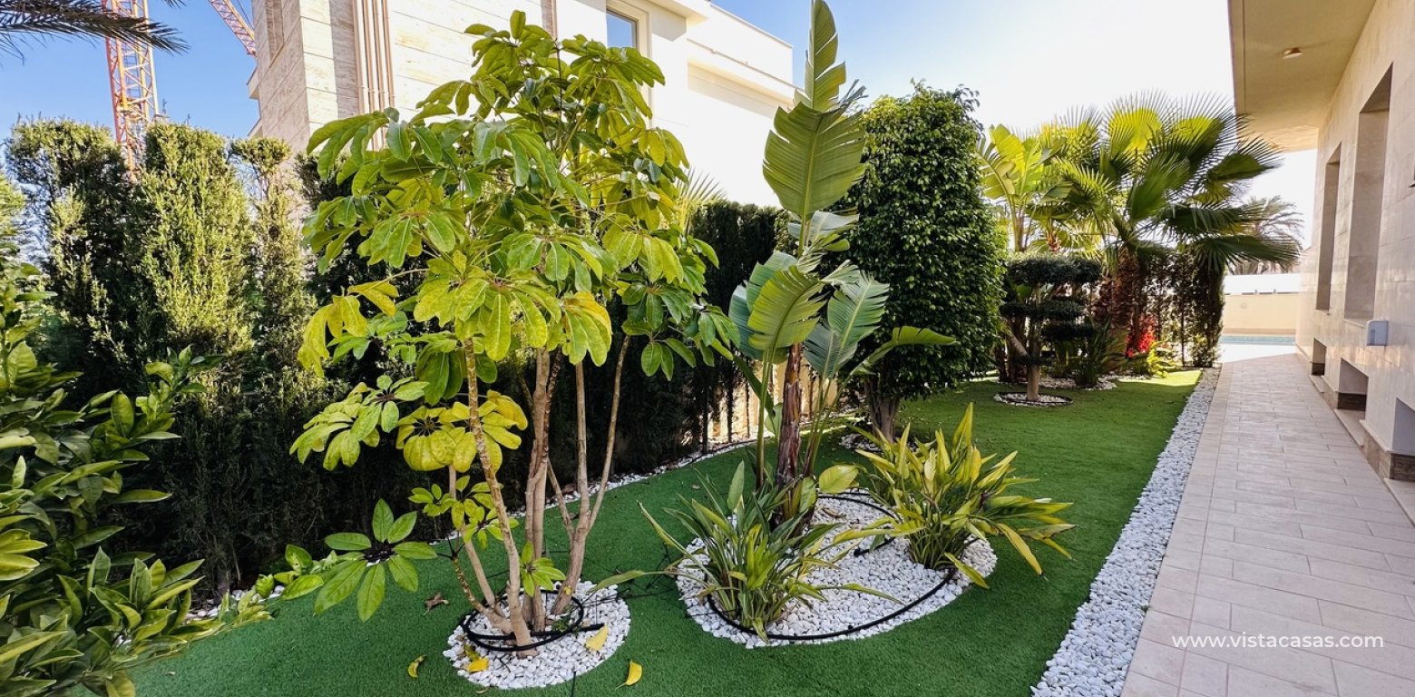 Venta - Chalet - La Zenia