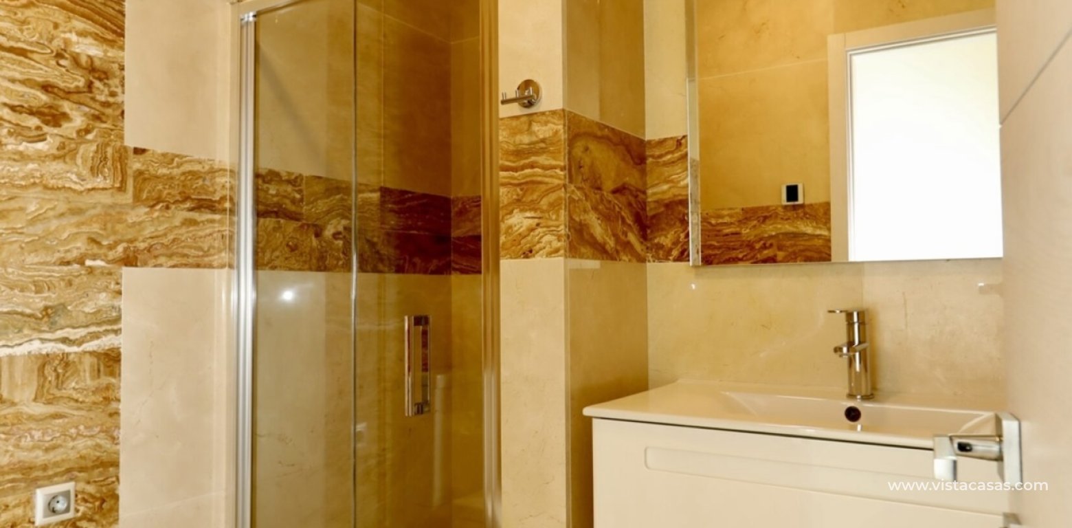 Venta - Chalet - La Zenia