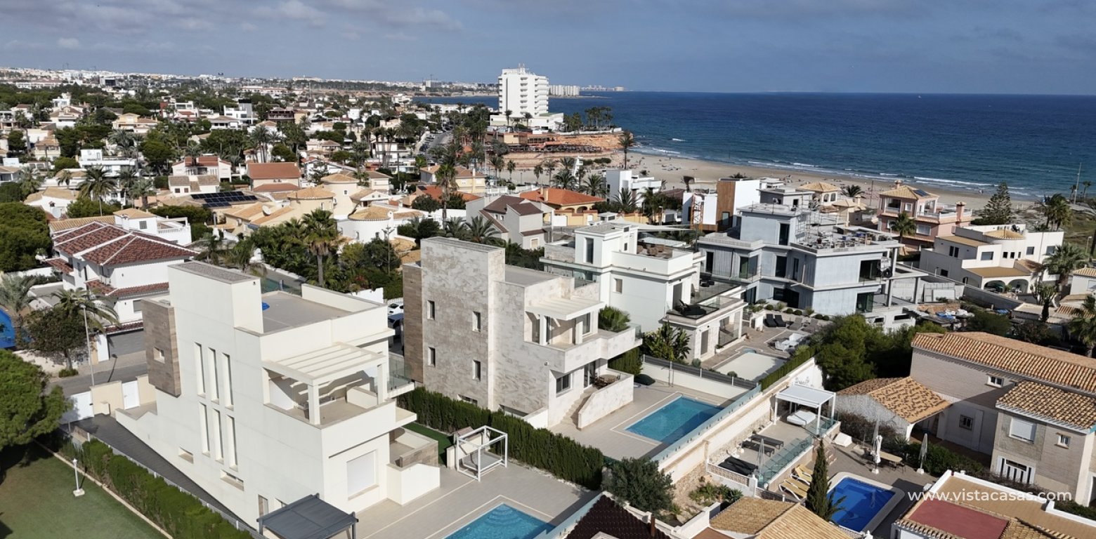 Venta - Chalet - La Zenia