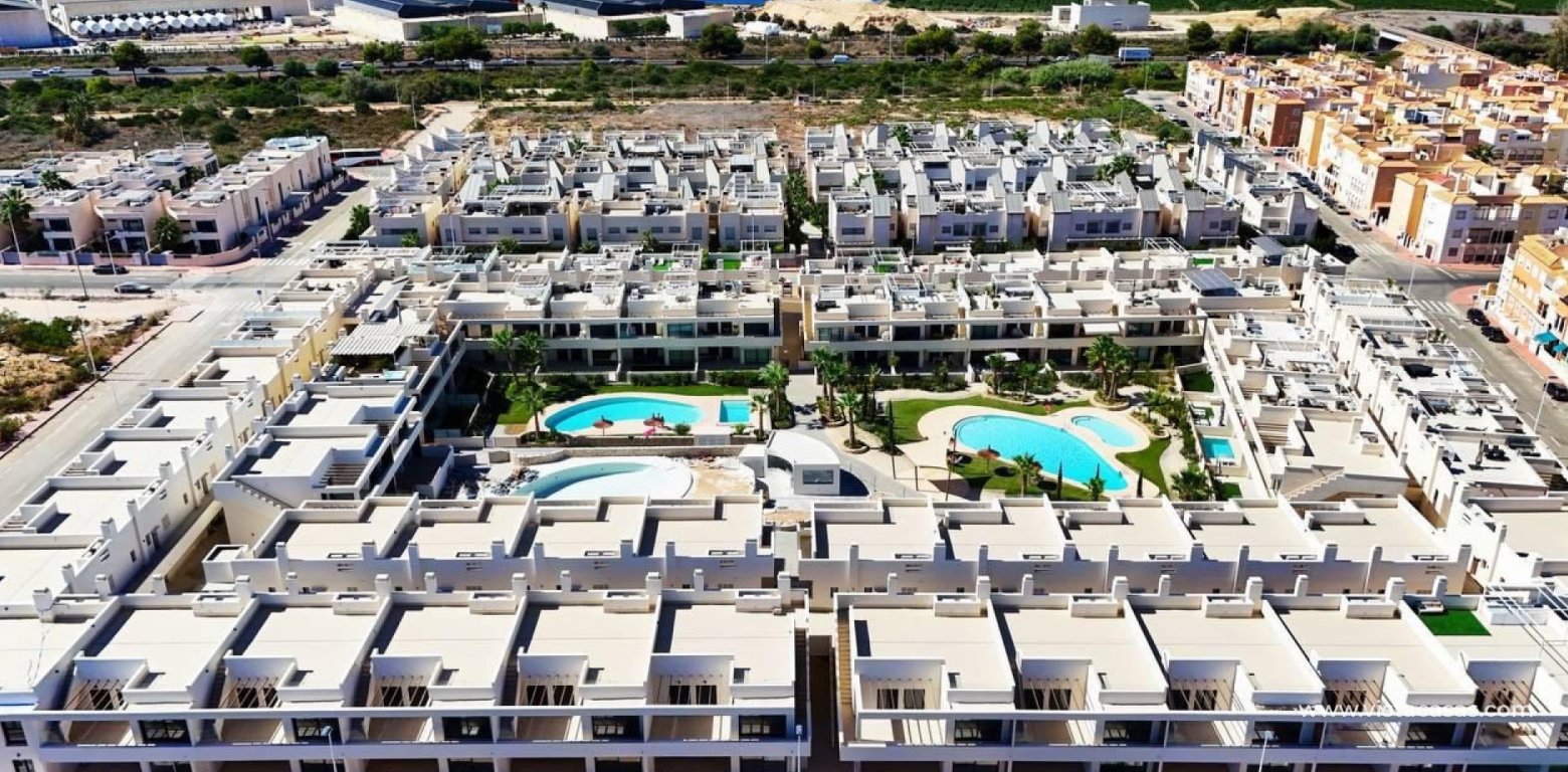 Resale - Apartment - Torrevieja - La Veleta