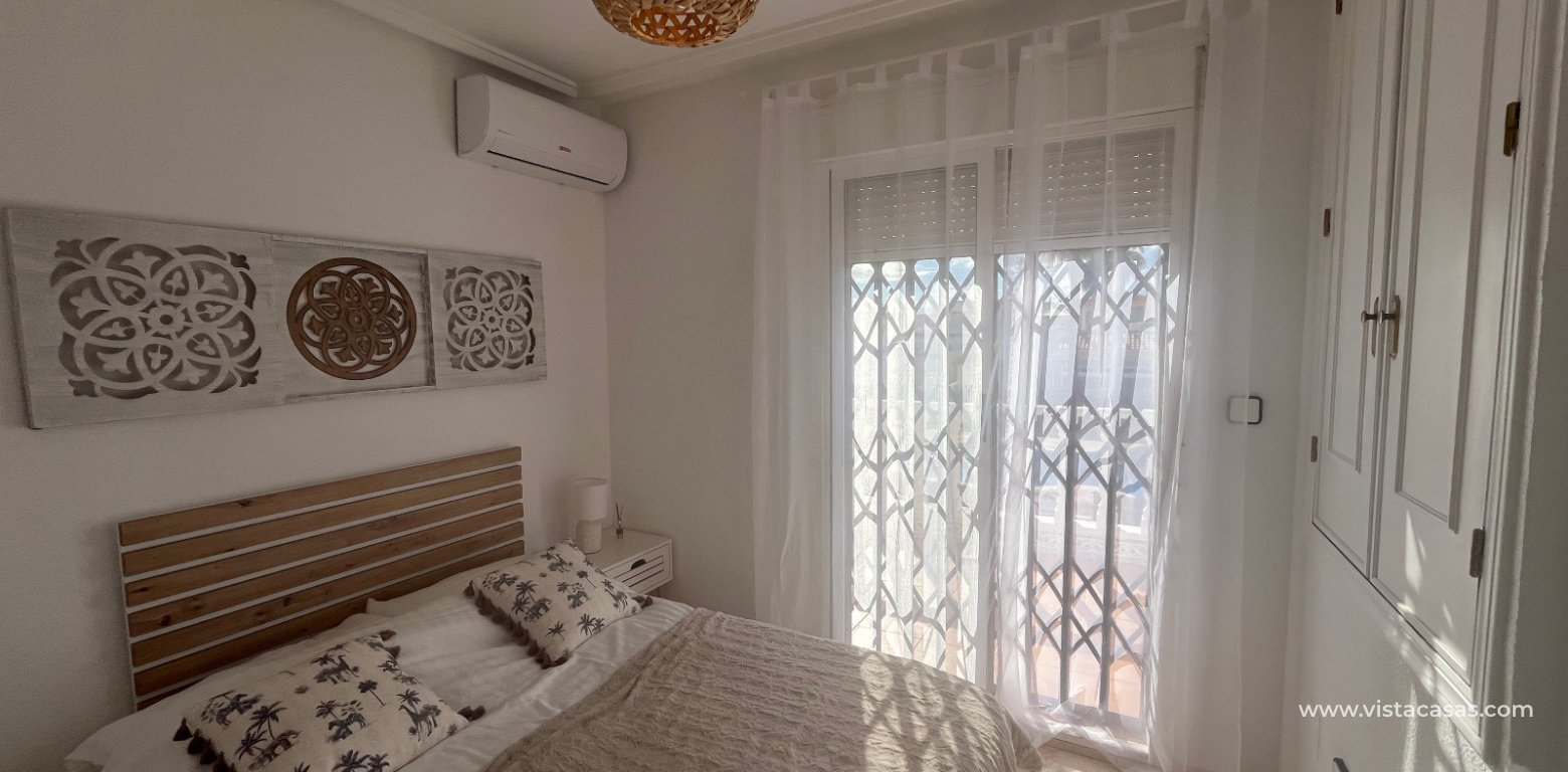 Vente - Maison Mitoyenne - Punta Prima