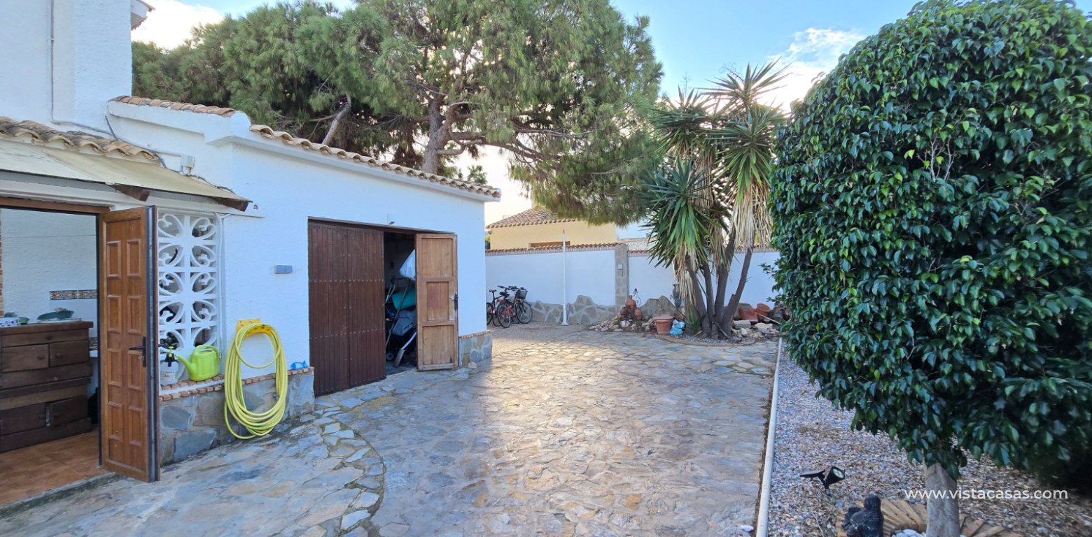 Resale - Villa - Cabo Roig