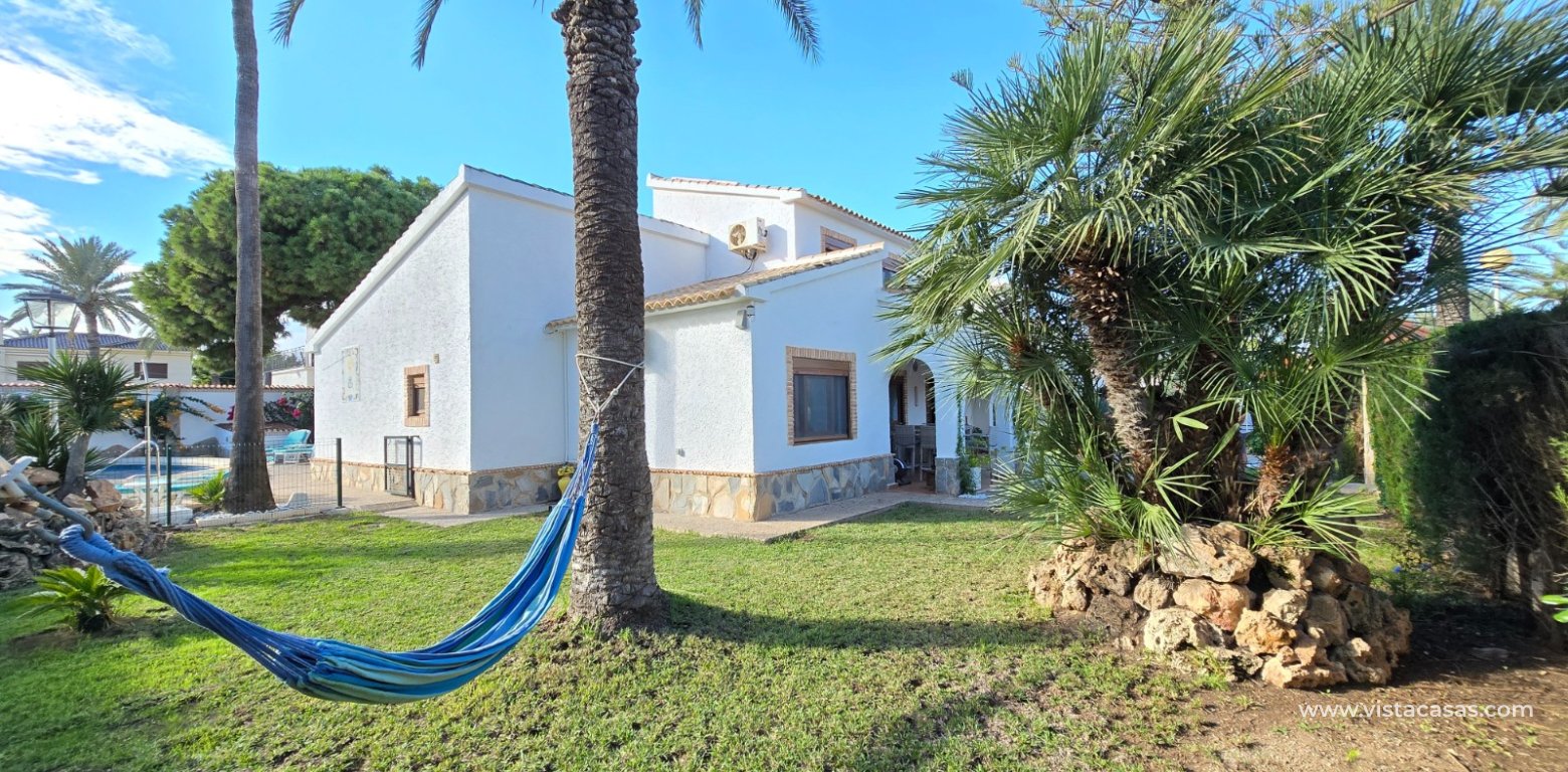 Resale - Villa - Cabo Roig