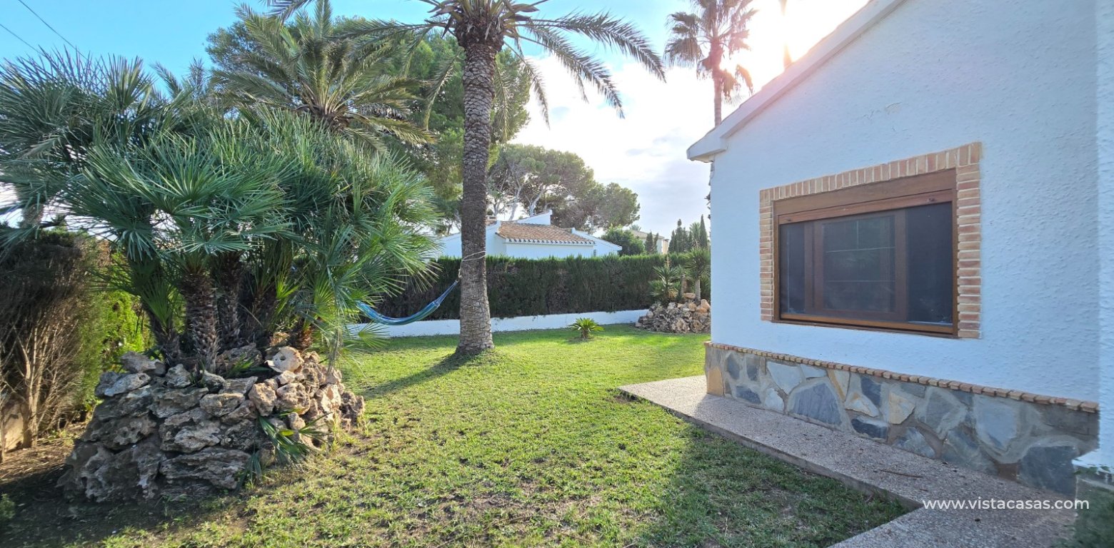 Resale - Villa - Cabo Roig