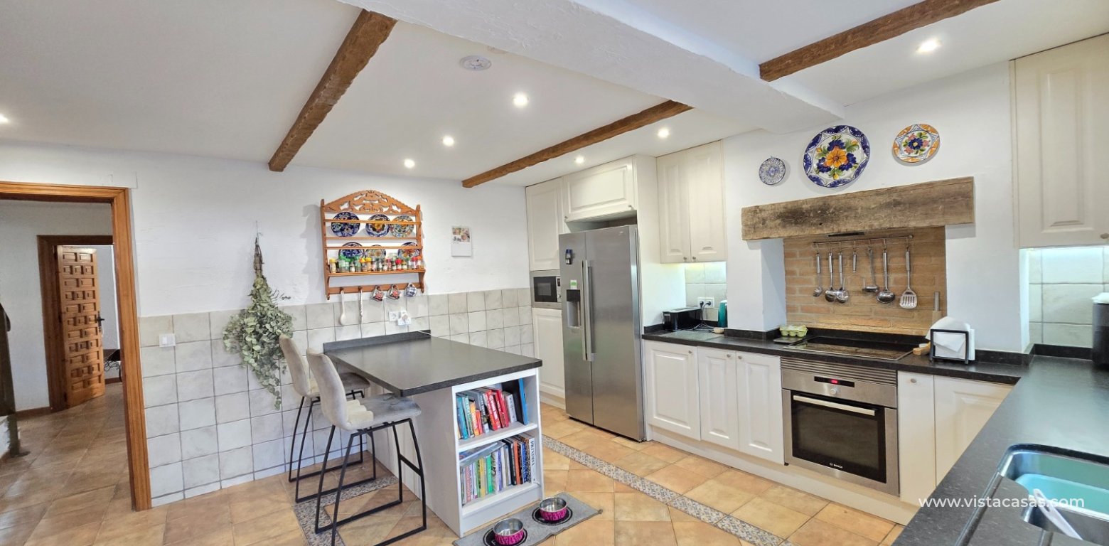 Resale - Villa - Cabo Roig