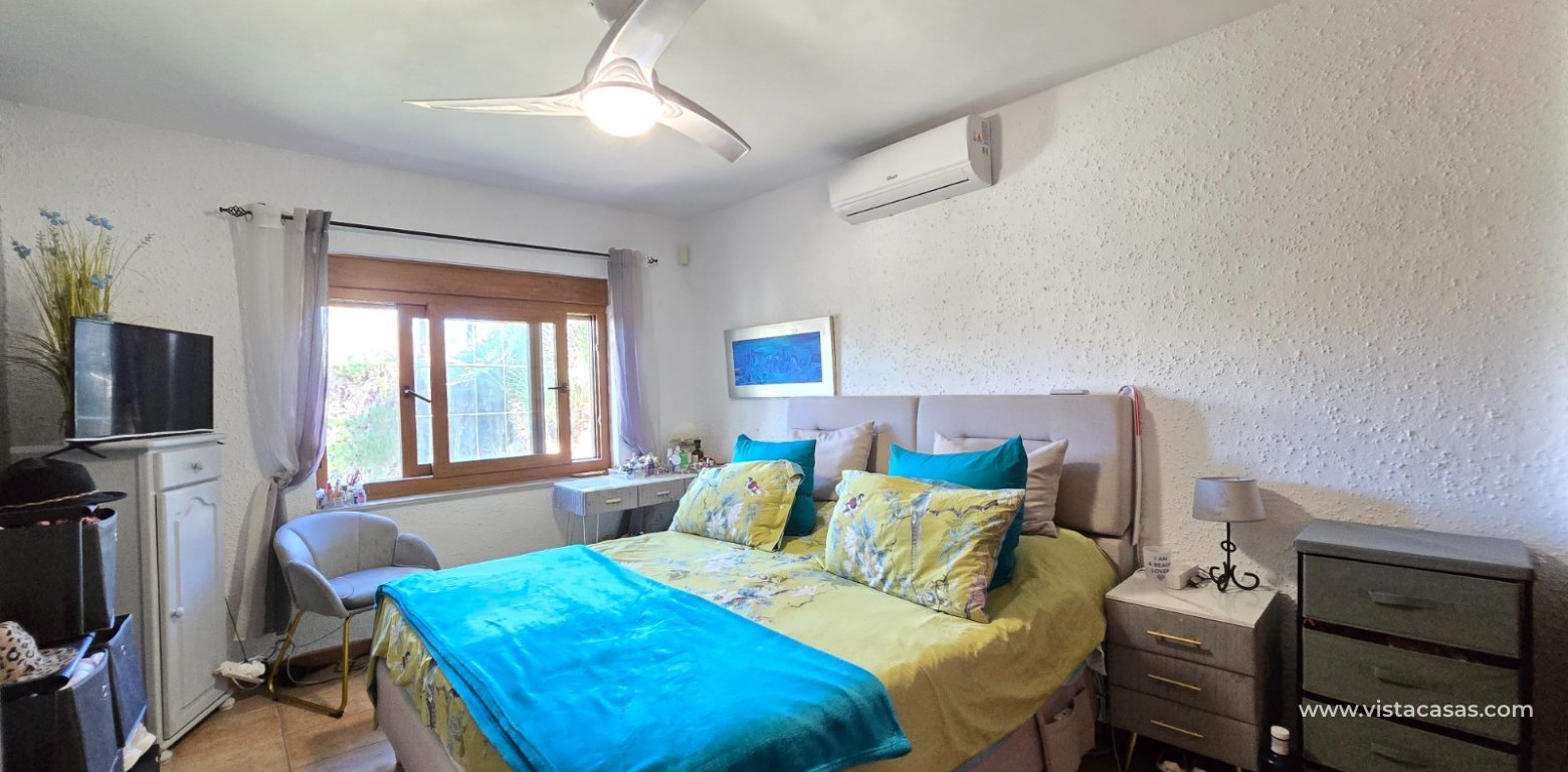 Resale - Villa - Cabo Roig