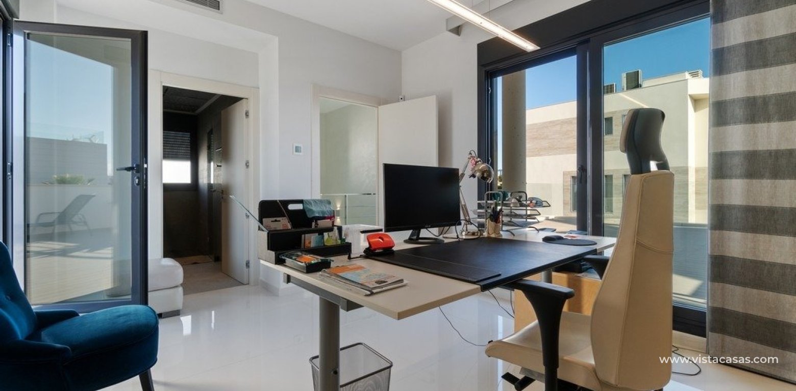 Sale - Villa - Cabo Roig