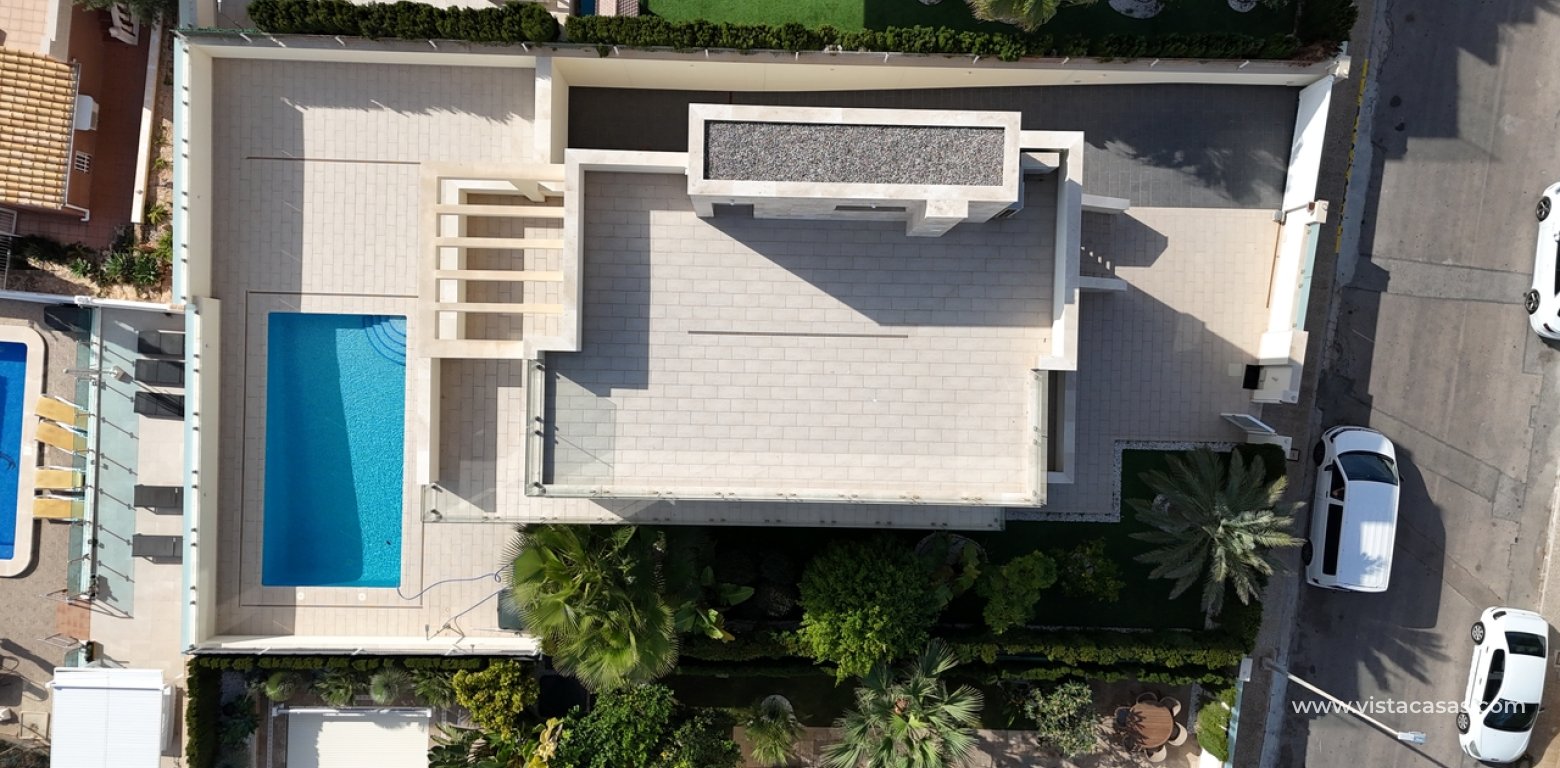 Venta - Chalet - La Zenia