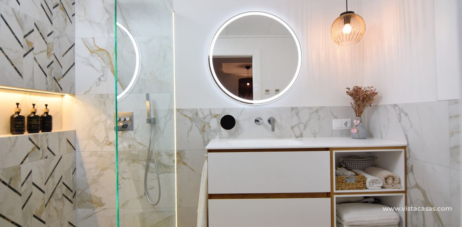 Sale - Townhouse - La Florida