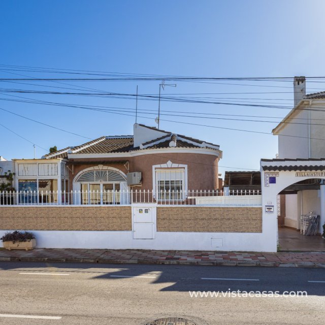 Villa - Sale - Torrevieja - Torrevieja