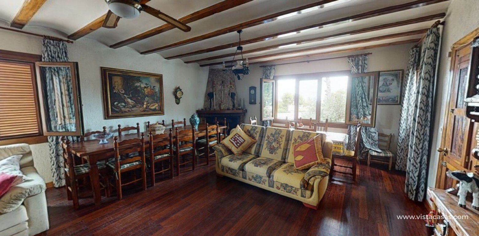 Resale - Villa - Pinar de Campoverde