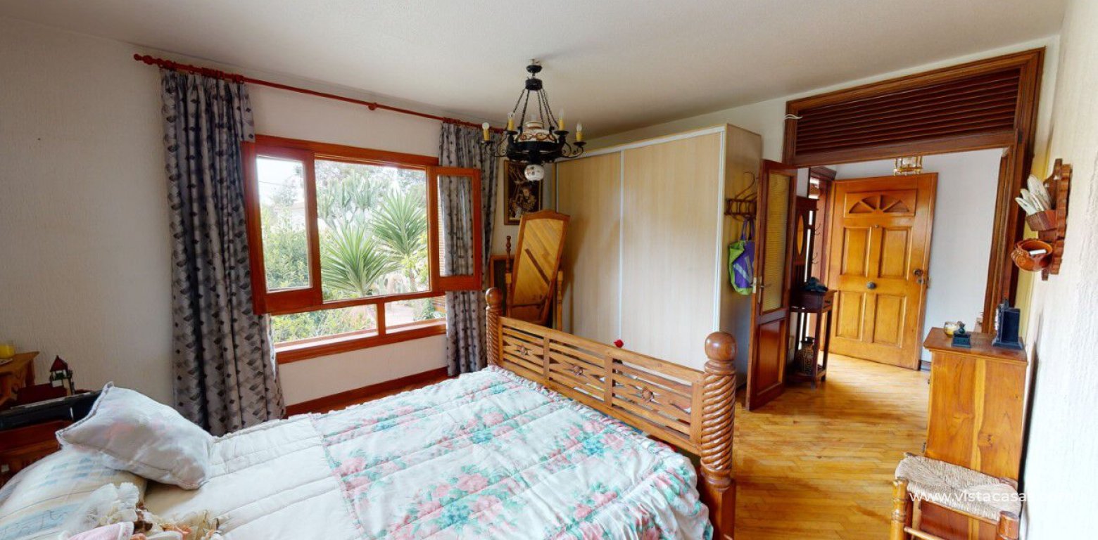 Resale - Villa - Pinar de Campoverde