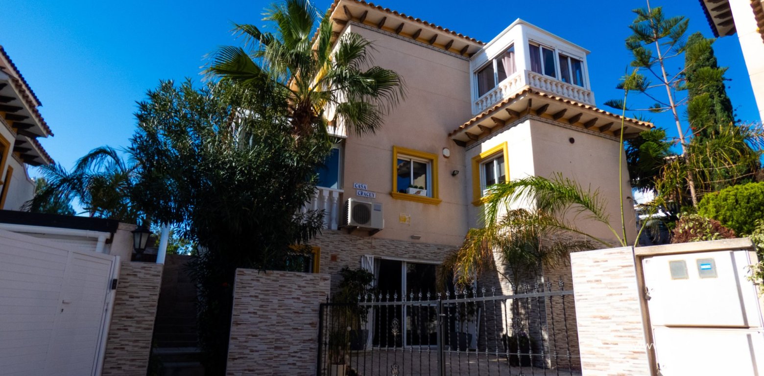 Resale - Villa - Playa Flamenca