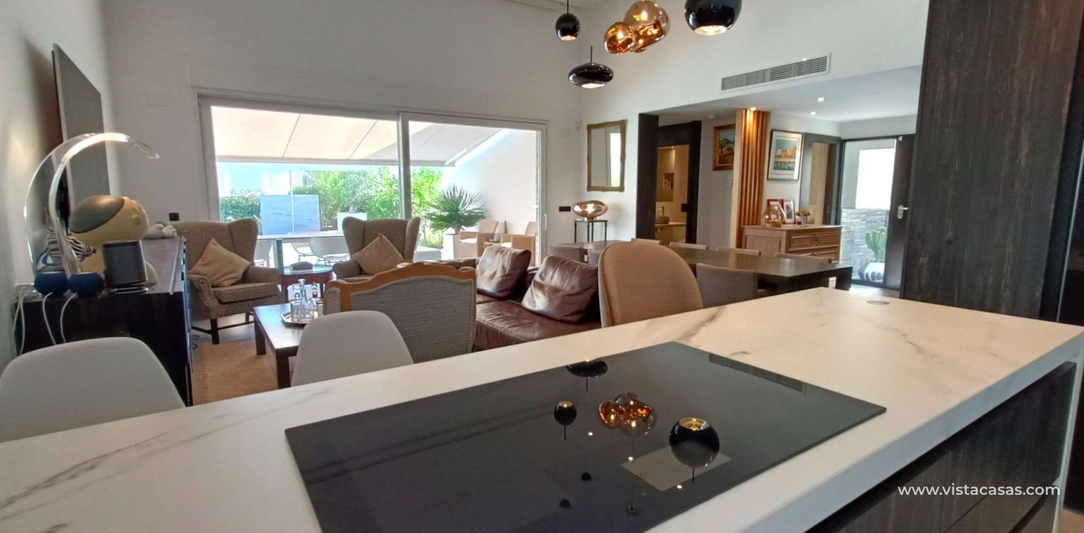 Sale - Villa - Algorfa - La Finca Golf Resort