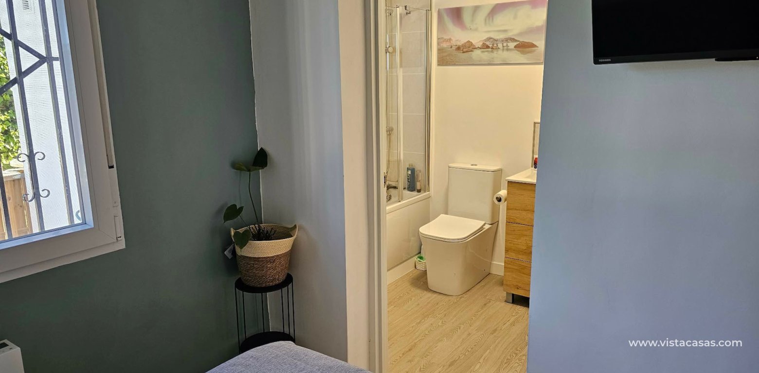 Resale - Villa - La Marina