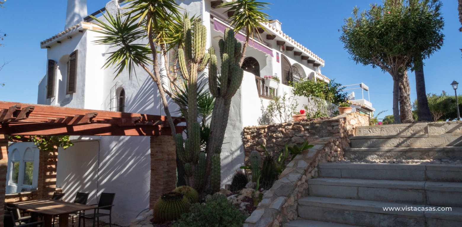 Resale - Villa - Villamartin