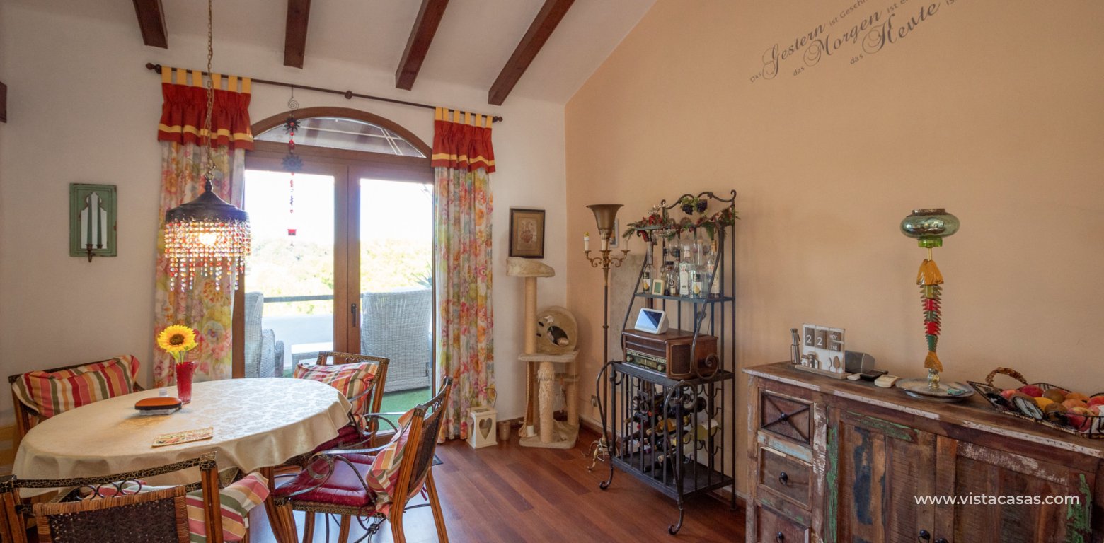 Resale - Villa - Villamartin