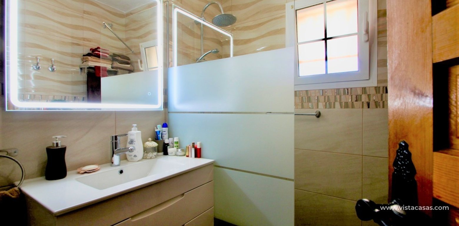 Sale - Villa - Villamartin