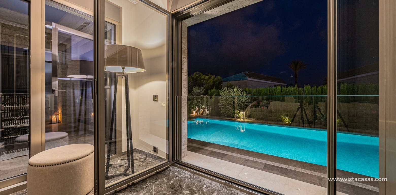 Resale - Villa - La Zenia