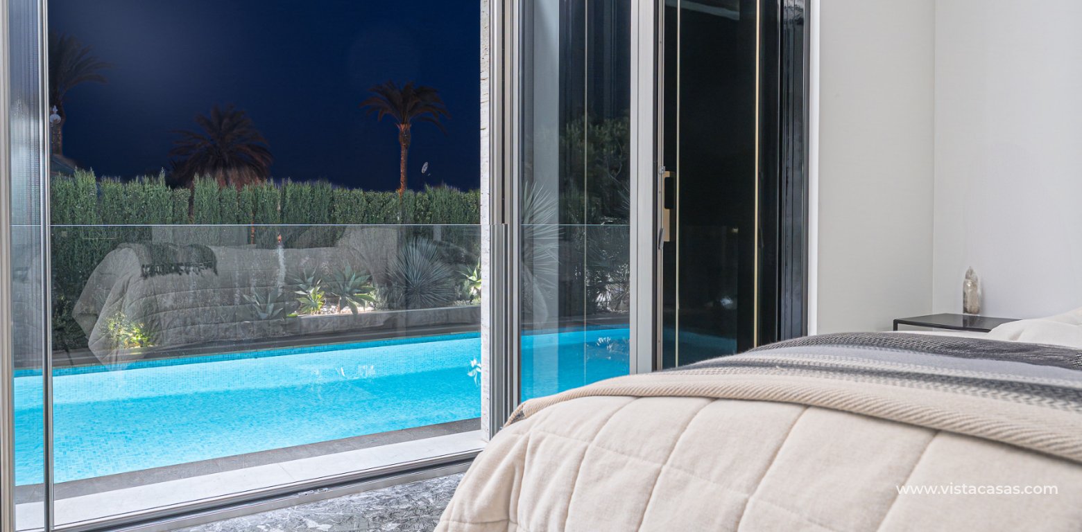 Resale - Villa - La Zenia