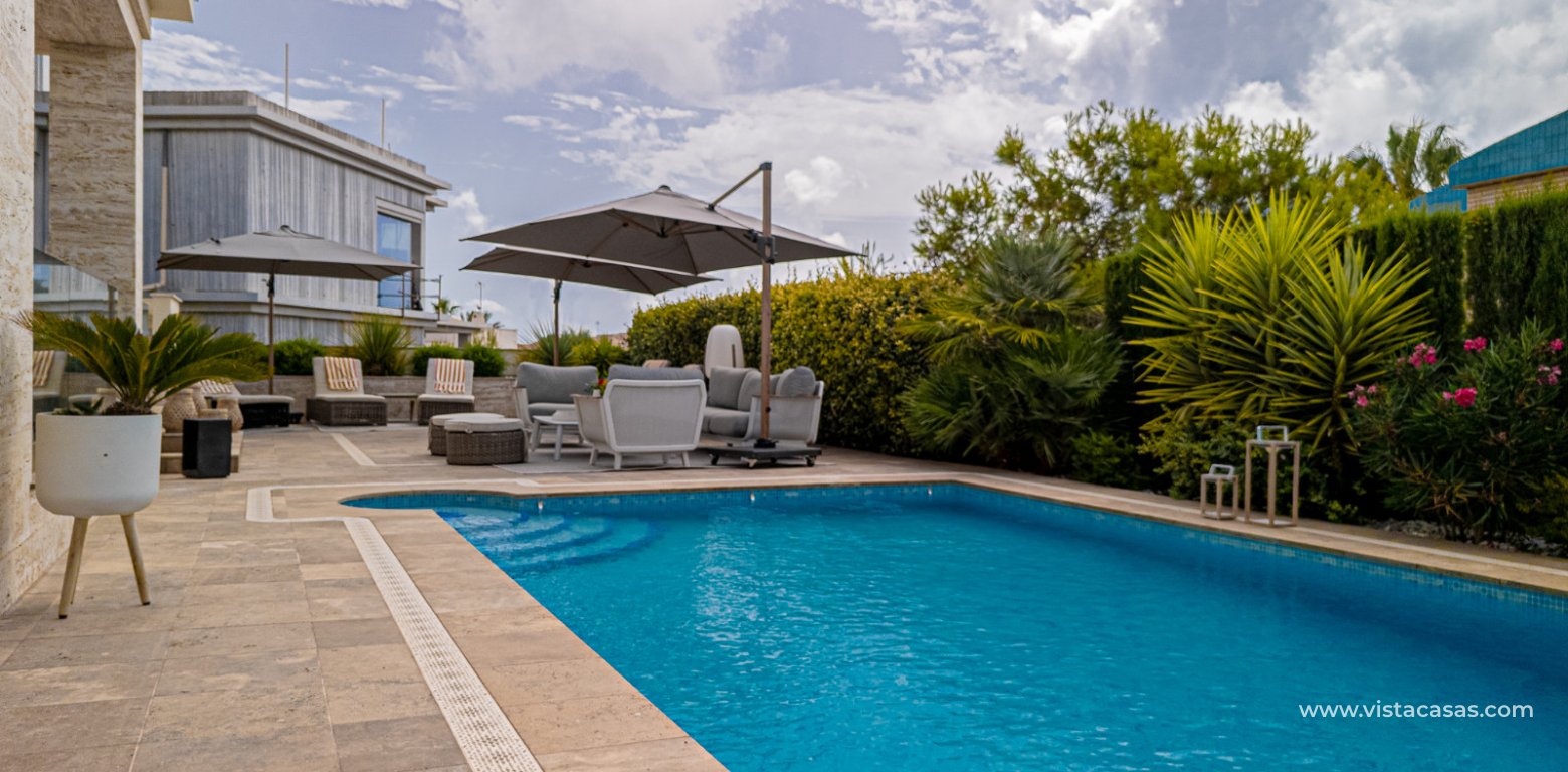 Resale - Villa - La Zenia