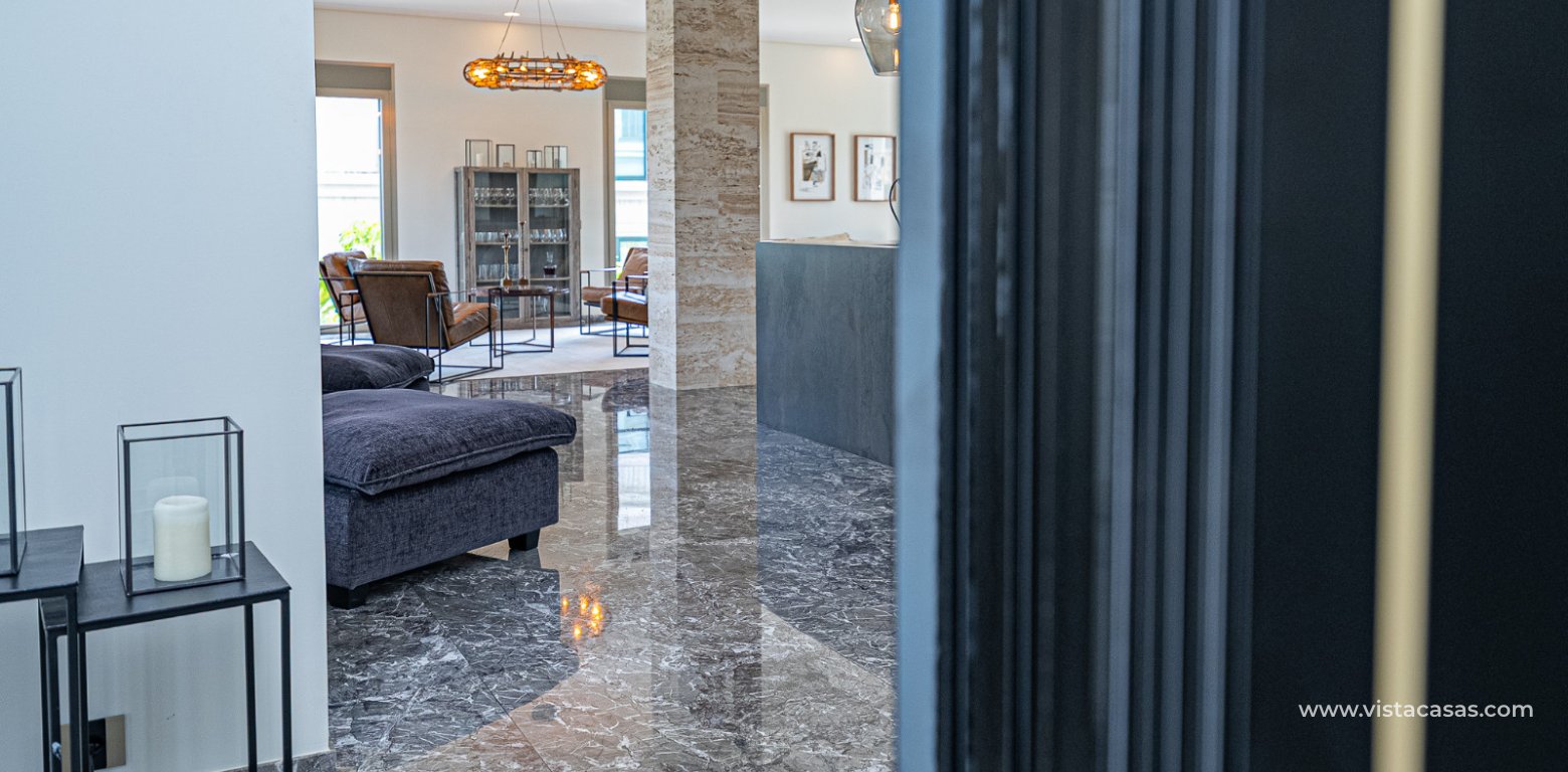 Resale - Villa - La Zenia