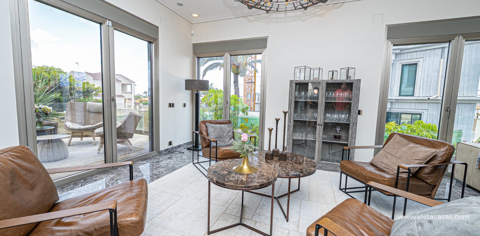 Resale - Villa - La Zenia