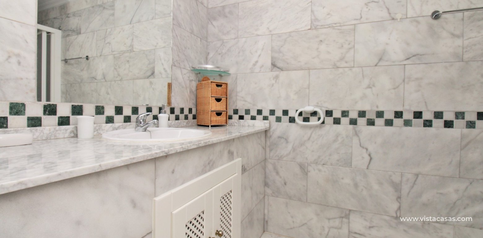 2 Bed Apartment with Lift & Pool For Sale in Pau 8 Villamartin en-suite