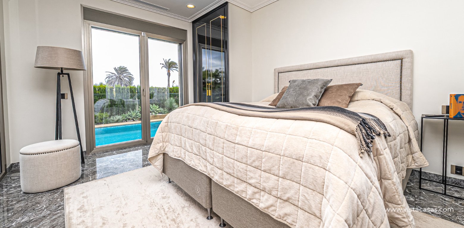 Resale - Villa - La Zenia