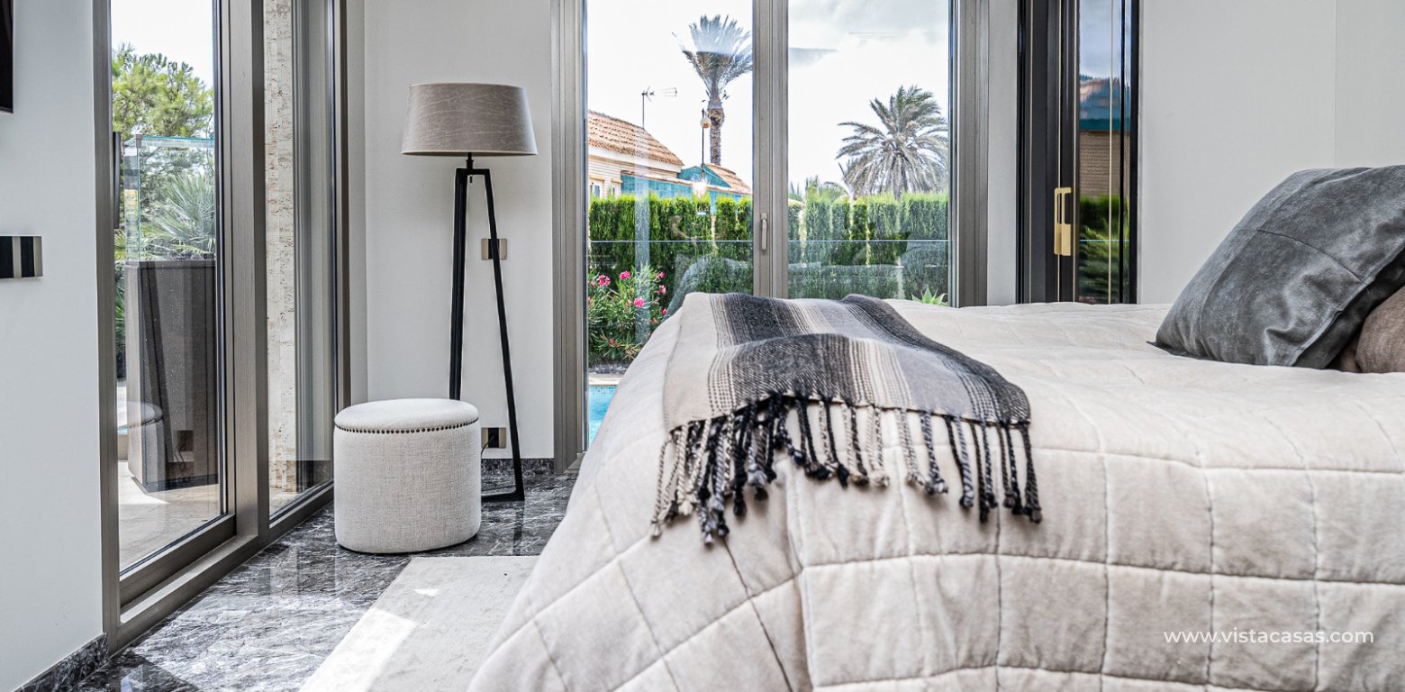 Resale - Villa - La Zenia